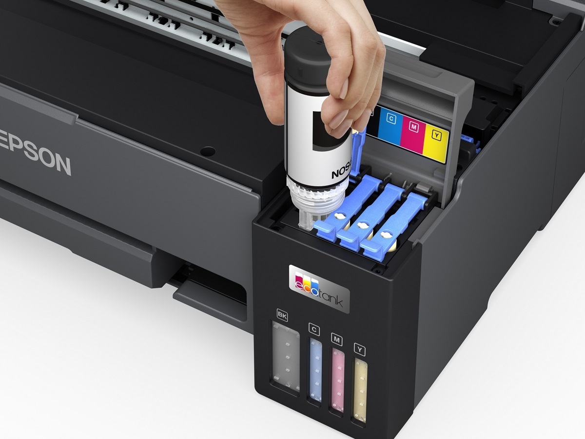 Đổ nhầm mực Epson có sao không? Cách xử lý đúng để tránh hỏng máy